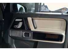 Mercedes-Benz G Class 4.0 G63 V8 BiTurbo AMG SUV 5dr Petrol SpdS+9GT 4MATIC Euro 6 (s/s) (585 ps) - U100