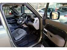 Land Rover Defender 110 2.0 SD4 First Edition Auto 4WD Euro 6 (s/s) 5dr - U139