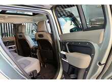 Land Rover Defender 110 2.0 SD4 First Edition Auto 4WD Euro 6 (s/s) 5dr - U139