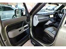 Land Rover Defender 110 2.0 SD4 First Edition Auto 4WD Euro 6 (s/s) 5dr - U139