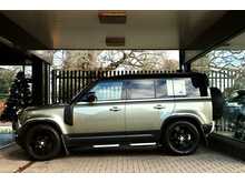 Land Rover Defender 110 2.0 SD4 First Edition Auto 4WD Euro 6 (s/s) 5dr - U139