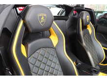 Lamborghini Aventador 6.5 V12 LP 740-4 S Roadster 2dr Petrol ISR 4WD Euro 6 (740 ps) - U155