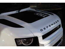 Land Rover Defender 110 2.0 SD4 S SUV 5dr Diesel Auto 4WD Euro 6 (s/s) (240 ps) - U162