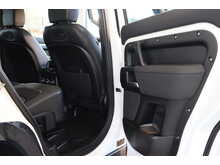 Land Rover Defender 110 2.0 SD4 S SUV 5dr Diesel Auto 4WD Euro 6 (s/s) (240 ps) - U162
