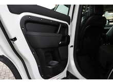Land Rover Defender 110 2.0 SD4 S SUV 5dr Diesel Auto 4WD Euro 6 (s/s) (240 ps) - U162
