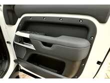 Land Rover Defender 110 3.0 D250 MHEV X-Dynamic SE SUV 5dr Diesel Auto 4WD Euro 6 (s/s) (250 ps) - U163
