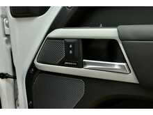 Land Rover Defender 110 3.0 D250 MHEV X-Dynamic SE SUV 5dr Diesel Auto 4WD Euro 6 (s/s) (250 ps) - U163