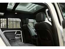 Land Rover Defender 110 3.0 D250 MHEV X-Dynamic SE SUV 5dr Diesel Auto 4WD Euro 6 (s/s) (250 ps) - U163