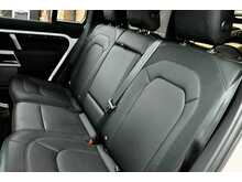 Land Rover Defender 110 3.0 D250 MHEV X-Dynamic SE SUV 5dr Diesel Auto 4WD Euro 6 (s/s) (250 ps) - U163