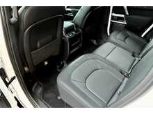 Land Rover Defender 110 3.0 D250 MHEV X-Dynamic SE SUV 5dr Diesel Auto 4WD Euro 6 (s/s) (250 ps) - U163