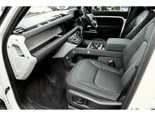 Land Rover Defender 110 3.0 D250 MHEV X-Dynamic SE SUV 5dr Diesel Auto 4WD Euro 6 (s/s) (250 ps) - U163