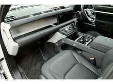 Land Rover Defender 110 3.0 D250 MHEV X-Dynamic SE SUV 5dr Diesel Auto 4WD Euro 6 (s/s) (250 ps) - U163