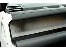 Land Rover Defender 110 3.0 D250 MHEV X-Dynamic SE SUV 5dr Diesel Auto 4WD Euro 6 (s/s) (250 ps) - U163