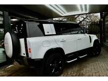 Land Rover Defender 110 3.0 D250 MHEV X-Dynamic SE SUV 5dr Diesel Auto 4WD Euro 6 (s/s) (250 ps) - U163