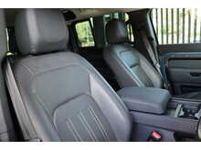 Land Rover Defender 110 3.0 D200 MHEV SE SUV 5dr Diesel Auto 4WD Euro 6 (s/s) (200 ps) - U165