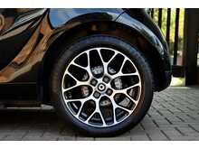 Smart fortwo 17.6kWh Prime Exclusive Cabriolet 2dr Electric Auto (22kW Charger) (82 ps) - U178