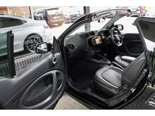 Smart fortwo 17.6kWh Prime Exclusive Cabriolet 2dr Electric Auto (22kW Charger) (82 ps) - U178