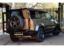 Land Rover Defender 110 3.0 D300 MHEV X-Dynamic HSE SUV 5dr Diesel Auto 4WD Euro 6 (s/s) (300 ps) - U195