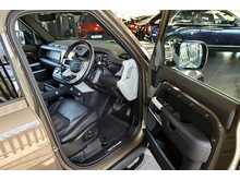 Land Rover Defender 110 3.0 D300 MHEV X-Dynamic HSE SUV 5dr Diesel Auto 4WD Euro 6 (s/s) (300 ps) - U195