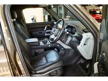 Land Rover Defender 110 3.0 D300 MHEV X-Dynamic HSE SUV 5dr Diesel Auto 4WD Euro 6 (s/s) (300 ps) - U195