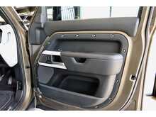 Land Rover Defender 110 3.0 D300 MHEV X-Dynamic HSE SUV 5dr Diesel Auto 4WD Euro 6 (s/s) (300 ps) - U195