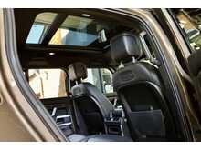 Land Rover Defender 110 3.0 D300 MHEV X-Dynamic HSE SUV 5dr Diesel Auto 4WD Euro 6 (s/s) (300 ps) - U195