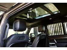 Land Rover Defender 110 3.0 D300 MHEV X-Dynamic HSE SUV 5dr Diesel Auto 4WD Euro 6 (s/s) (300 ps) - U195