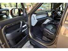 Land Rover Defender 110 3.0 D300 MHEV X-Dynamic HSE SUV 5dr Diesel Auto 4WD Euro 6 (s/s) (300 ps) - U195