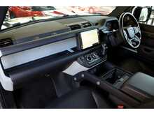 Land Rover Defender 110 3.0 D300 MHEV X-Dynamic HSE SUV 5dr Diesel Auto 4WD Euro 6 (s/s) (300 ps) - U195