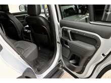 Land Rover Defender 110 2.0 SD4 S SUV 5dr Diesel Auto 4WD Euro 6 (s/s) (200 ps) - U200