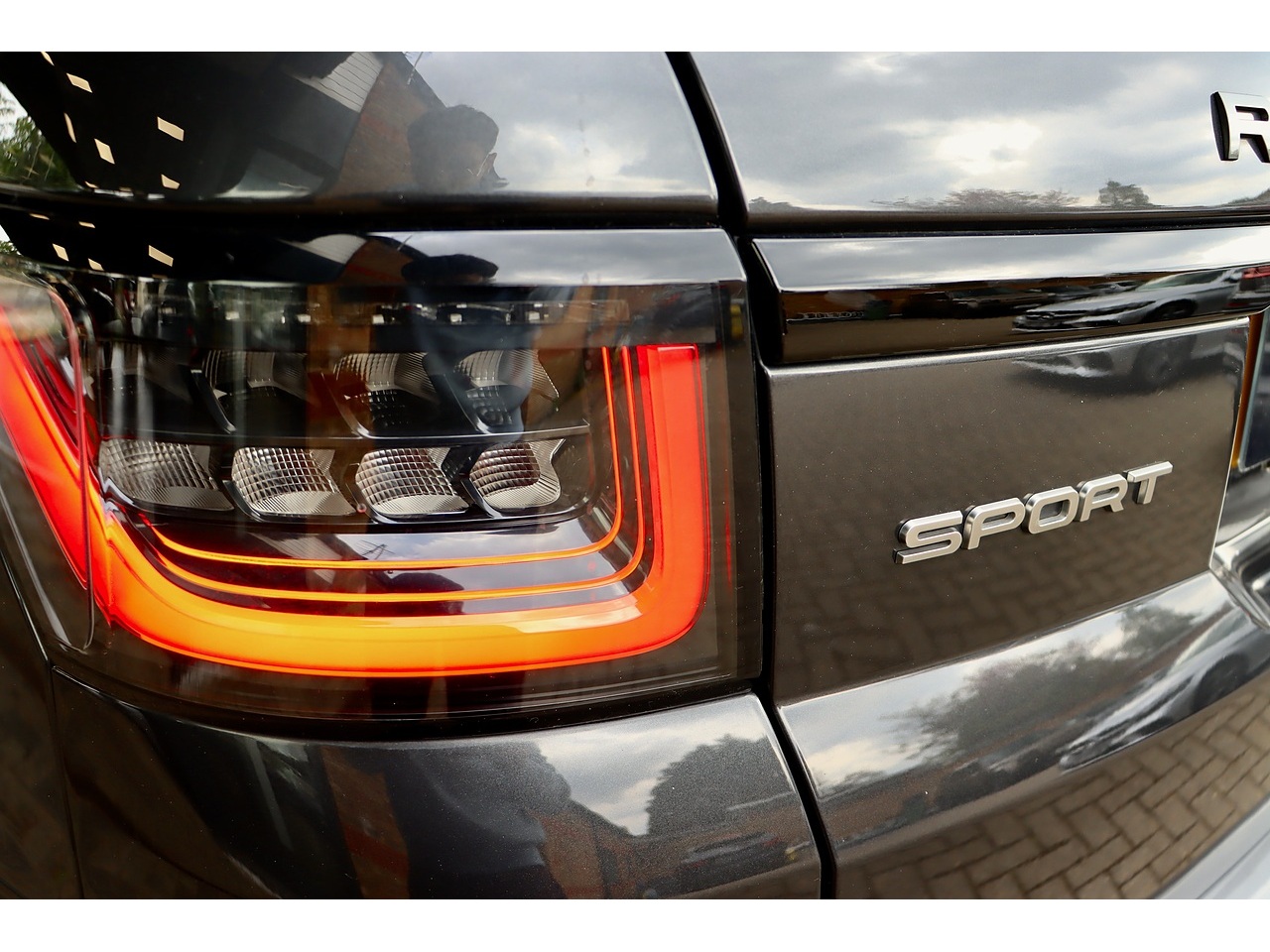 2022 Land Rover Range Rover Sport thumbnail 8