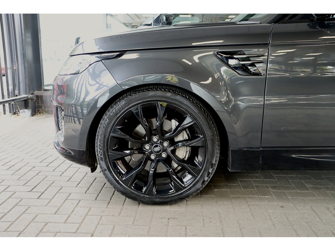 2022 Land Rover Range Rover Sport thumbnail 14