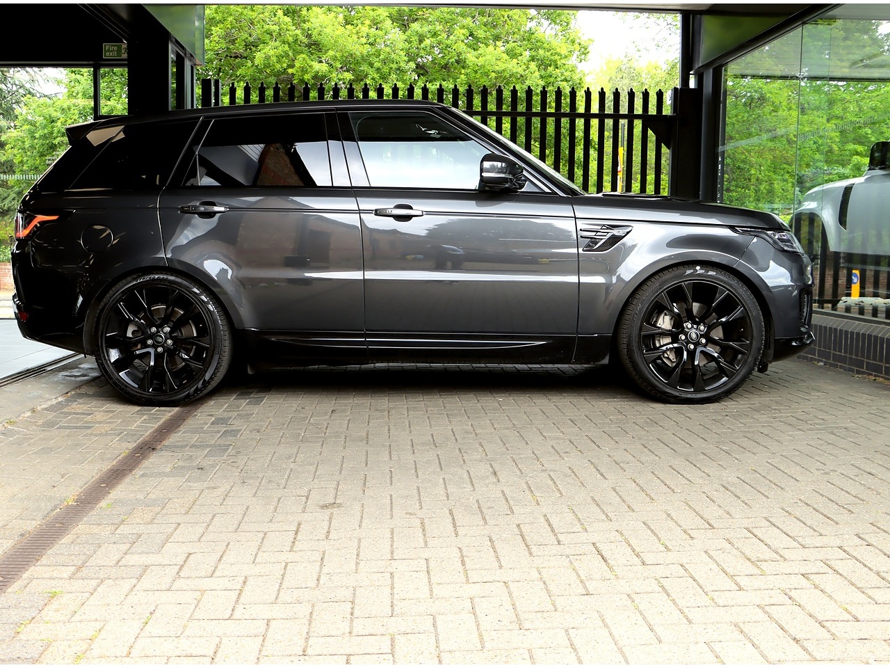 2022 Land Rover Range Rover Sport thumbnail 7