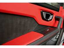 Lamborghini Urus LAMBORGHINI URUS V8 AUTO - U82