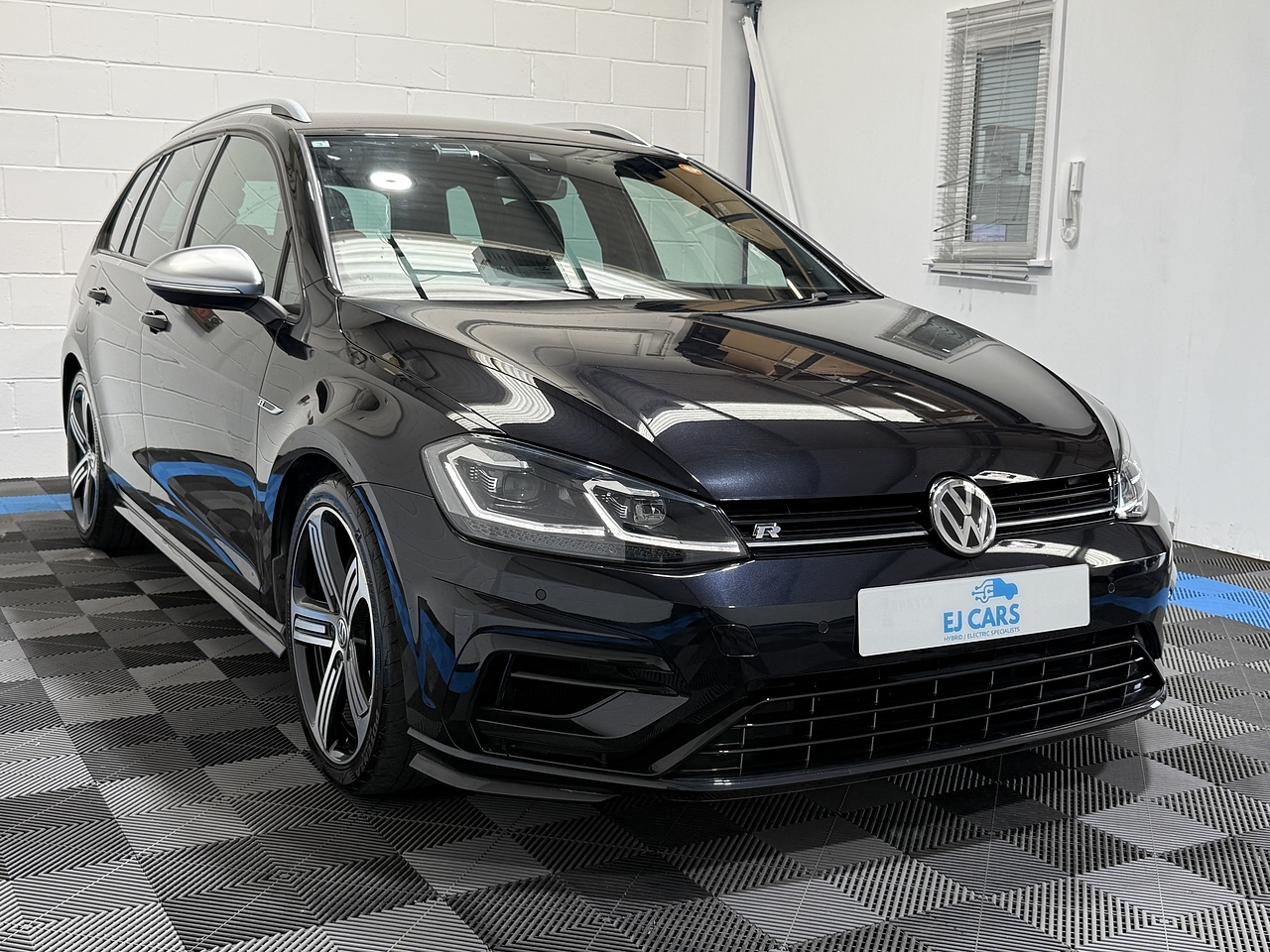 Volkswagen Golf R