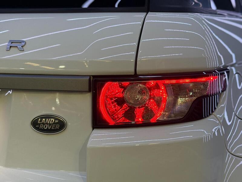 Land Rover Range Rover Evoque 2.2 eD4 Pure FWD Euro 5 (s/s) 5dr - U692