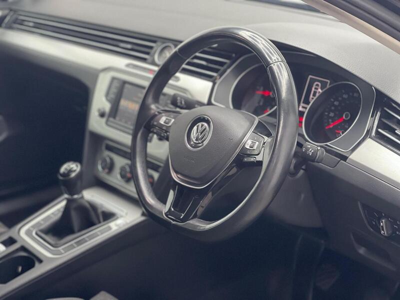 Volkswagen Passat 1.6 TDI BlueMotion Tech SE Euro 6 (s/s) 4dr - U100