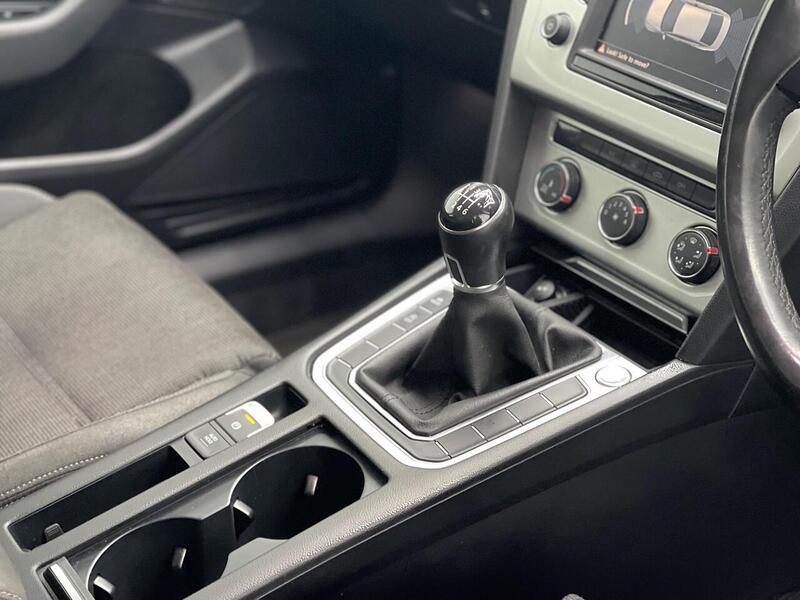 Volkswagen Passat 1.6 TDI BlueMotion Tech SE Euro 6 (s/s) 4dr - U100