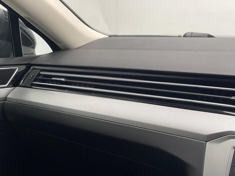 Volkswagen Passat 1.6 TDI BlueMotion Tech SE Euro 6 (s/s) 4dr - U100