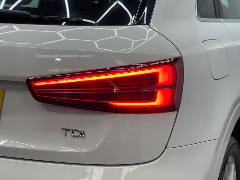 Audi Q3 2.0 TDI S line Euro 6 (s/s) 5dr - U113