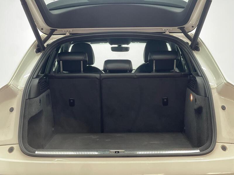 Audi Q3 2.0 TDI S line Euro 6 (s/s) 5dr - U113