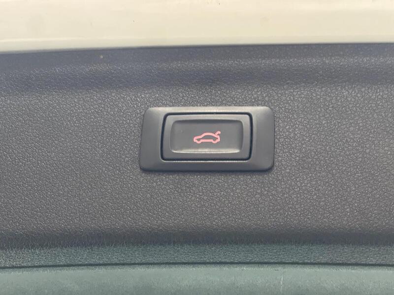 Audi Q3 2.0 TDI S line Euro 6 (s/s) 5dr - U113