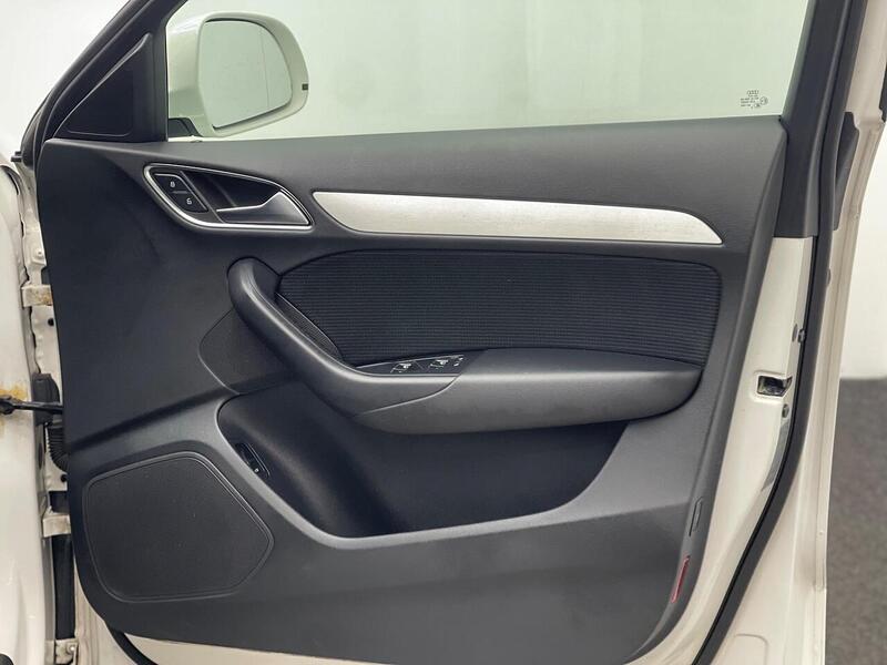 Audi Q3 2.0 TDI S line Euro 6 (s/s) 5dr - U113