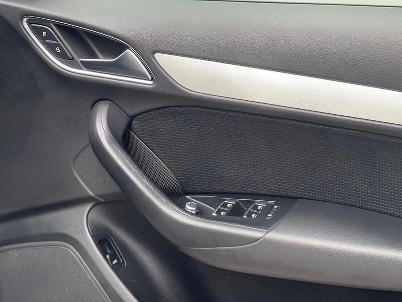 Audi Q3 2.0 TDI S line Euro 6 (s/s) 5dr - U113