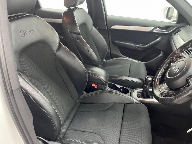 Audi Q3 2.0 TDI S line Euro 6 (s/s) 5dr - U113