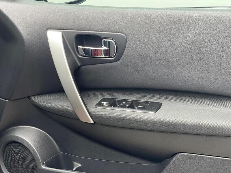 Nissan Qashqai 1.6 Acenta CVT 2WD Euro 5 5dr - U117