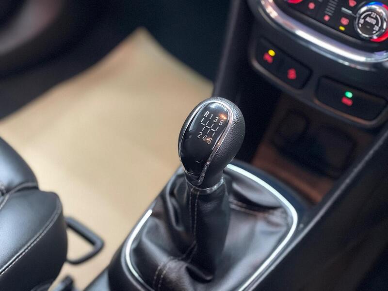 Vauxhall Mokka 1.7 CDTi SE 4WD Euro 5 (s/s) 5dr - U118