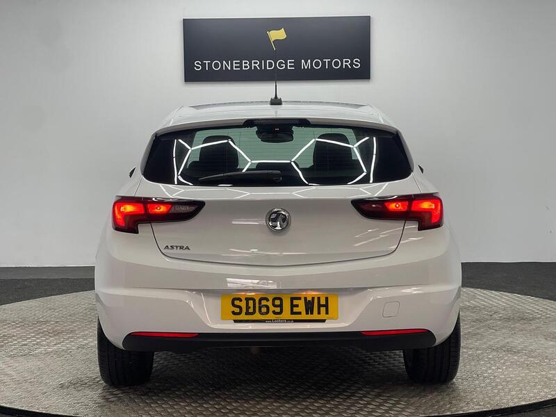 Vauxhall Astra 1.4i Turbo SRi Nav Euro 6 (s/s) 5dr - U142