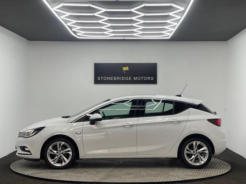 Vauxhall Astra 1.4i Turbo SRi Nav Euro 6 (s/s) 5dr - U142