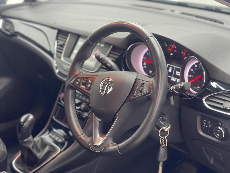 Vauxhall Astra 1.4i Turbo SRi Nav Euro 6 (s/s) 5dr - U142